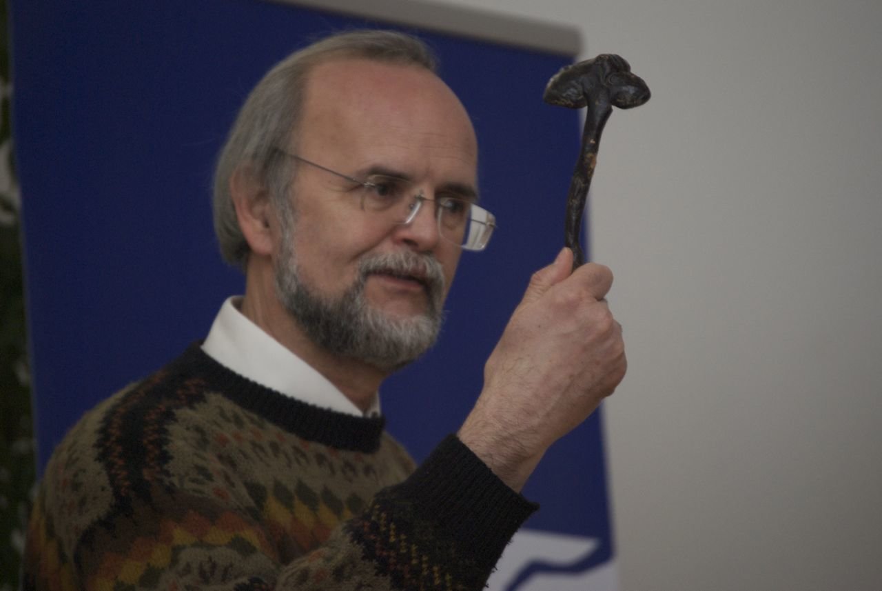 4. Akademski večer