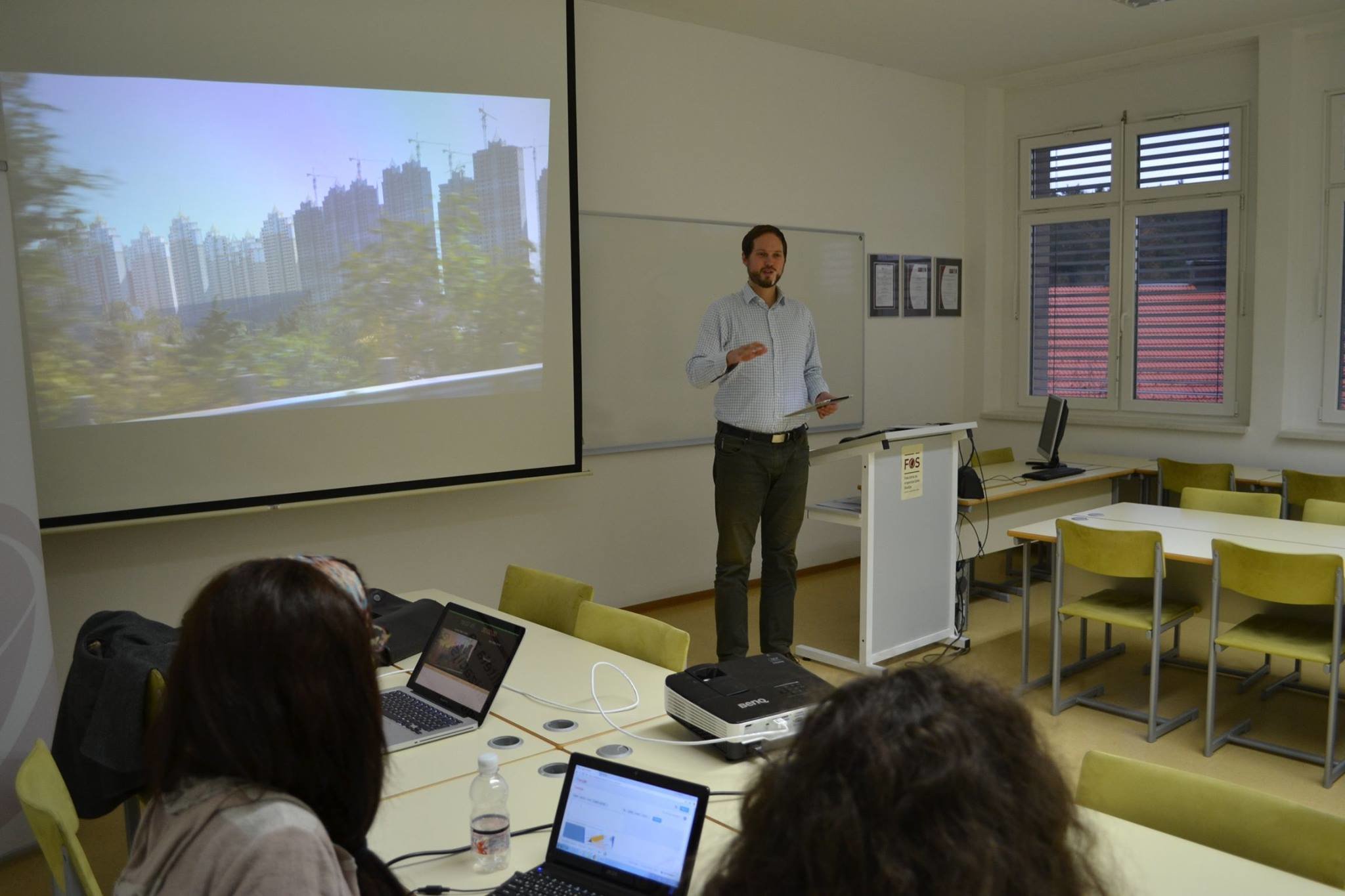 Modern local administration, Transformation to information society, Orodja akademskega marketinga