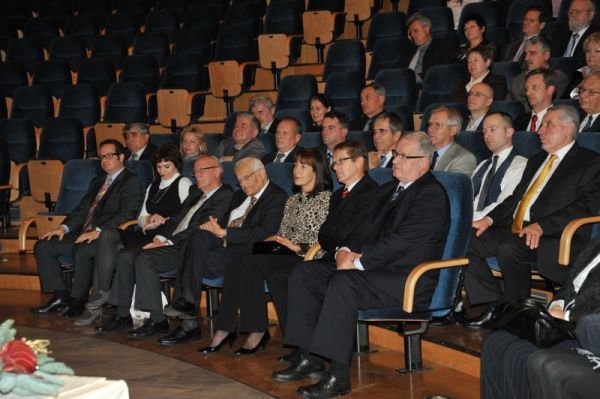 Akademski zbor in partnerji 