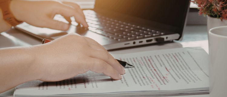 AD: Od tehničnih napak do pravilnega navajanja referenc: APA7 v praksi